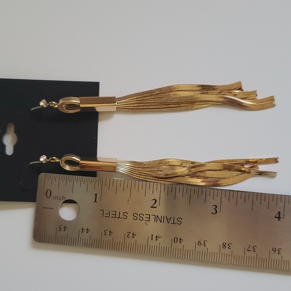 NWT Guess Gold-Tone Snake Chain Linear Earrings - Picture 2 of 4